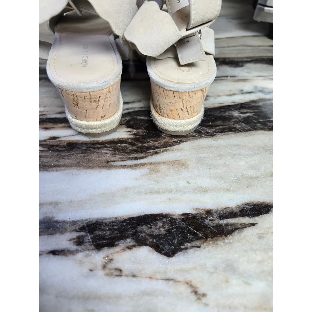 Marc Fisher MFFAITFUL Cream Suede Scalloped Espadrille‎ Cork Wedge Sandals 8.5M
